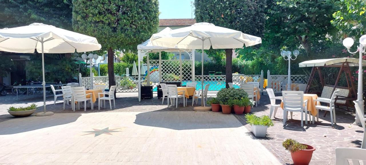 Hotel Garden B&B Marotta Zewnętrze zdjęcie
